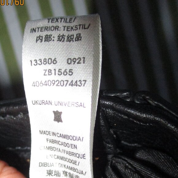 Fossil Flapped Crossbody Bag - Picture 9 of 15